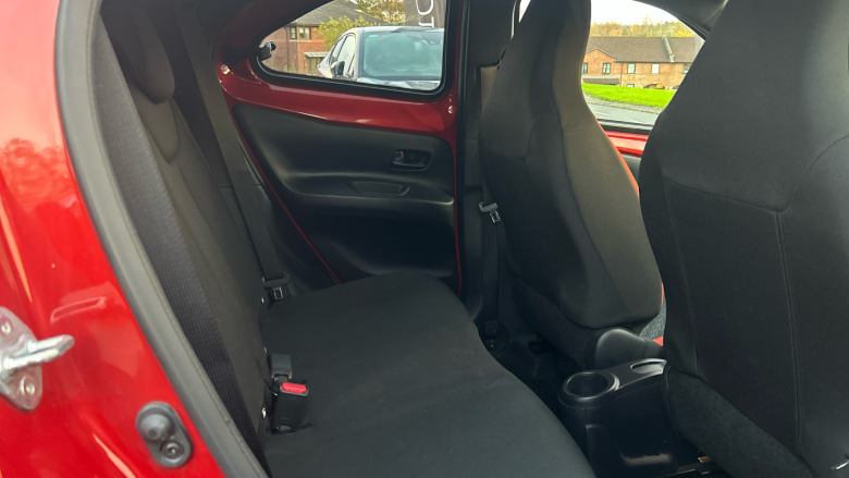 Toyota Aygo X 1.0 VVT-i Edge 5dr Petrol Hatchback